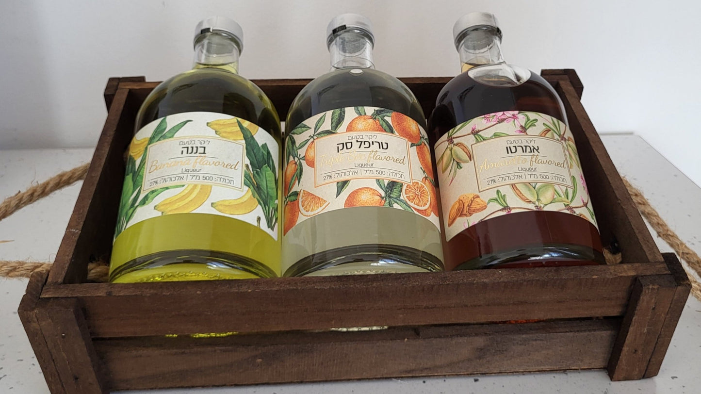 3 Liqueurs - wooden tray